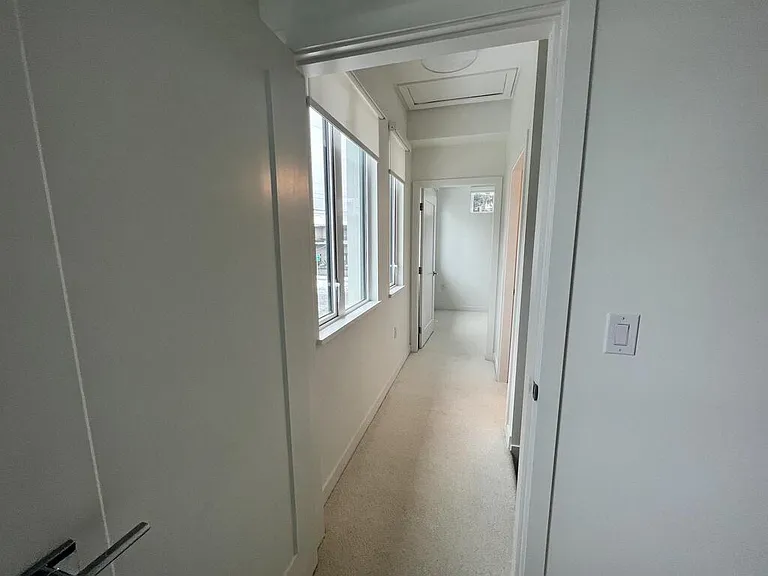 4138 Columbia St — Photo 5