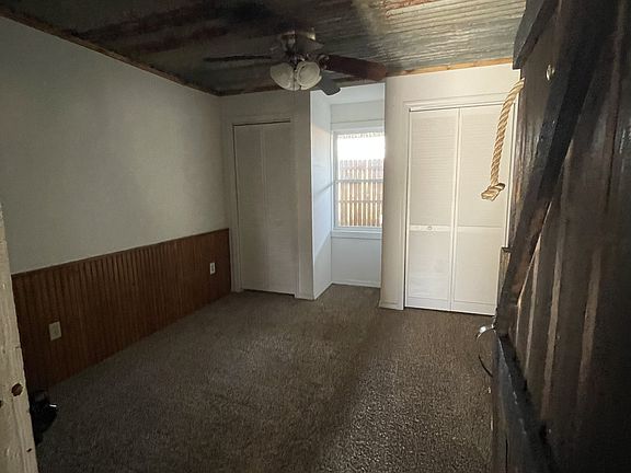 5th image of 401 E Krebs Ave