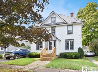 21 E 2nd St, Westfield, NY