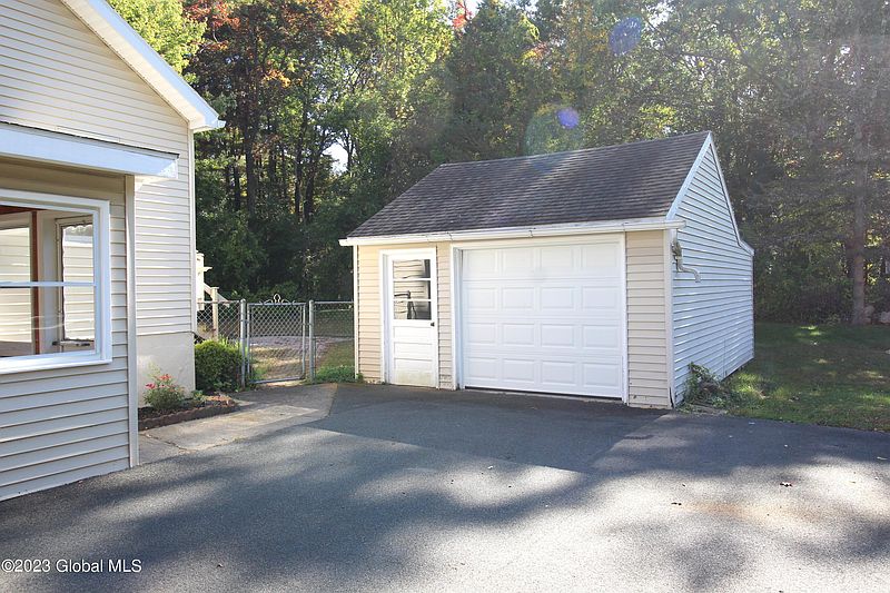 5th image of 551 Ny Highway 355