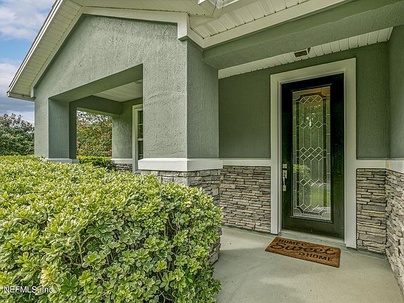 5th image of 809 REMBRANDT Avenue