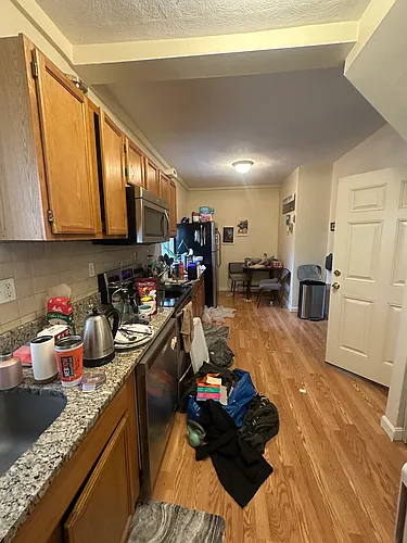 1105 Cambridge St Photo 1
