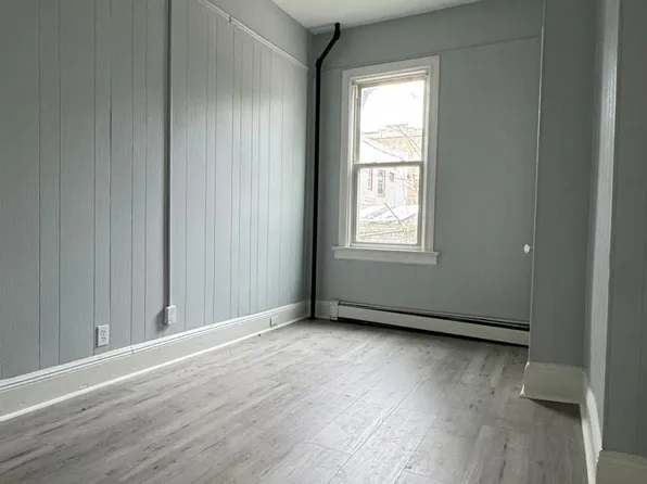 164 Grant Avenue image 3 of 4