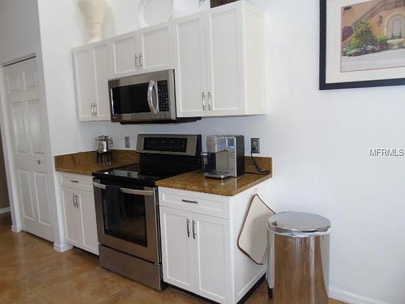 4th image of 3630 Giblin Dr