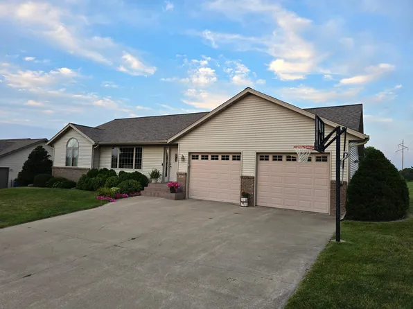 404 Crestview Ct, Goodhue, MN 55027