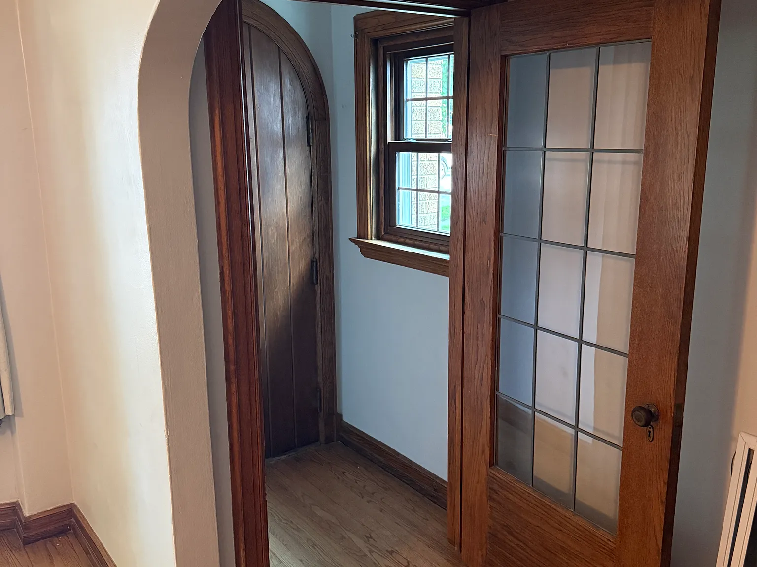 3 bed, 1200 sqft, $2,200 — Photo 2
