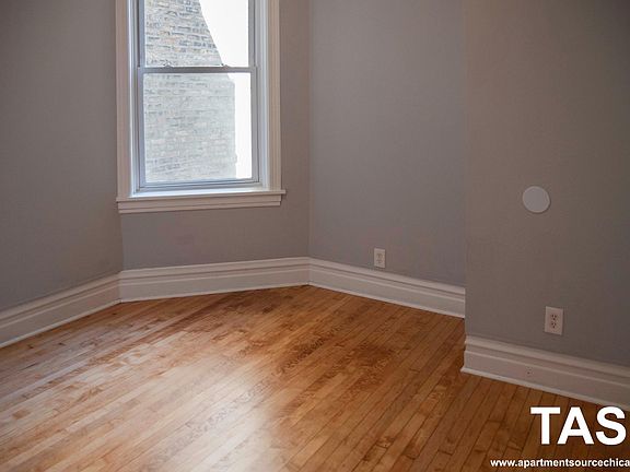 5th image of 2118 N Avers Ave #2118S1