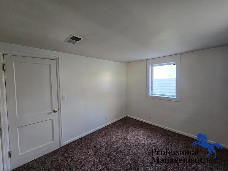 641 1/2 Avenue D — Photo 8