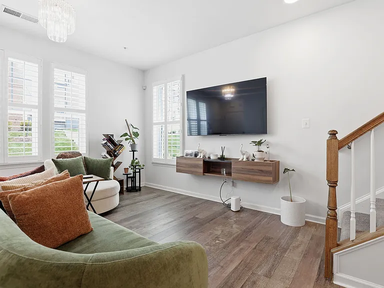 2739 Pinebrook Rd — Photo 14