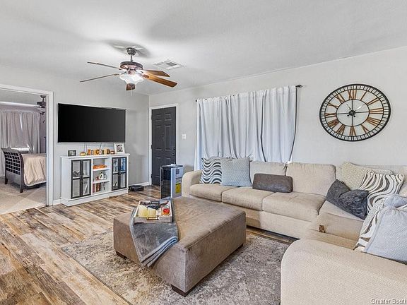 2nd image of 2761 Miller Dr