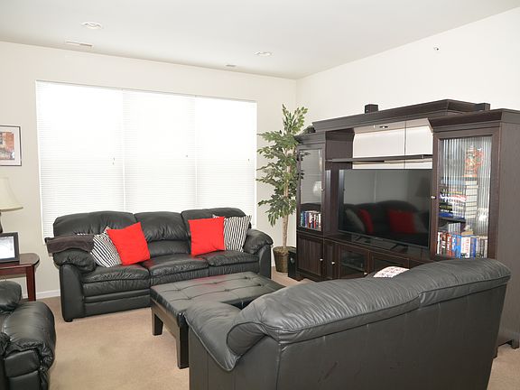 4th image of 13355 Red Alder Ave