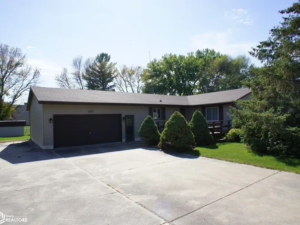 1316 Locust St, Webster City, IA 50595
