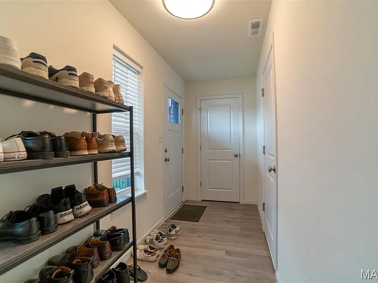 5004 Daggett Ave — Photo 29
