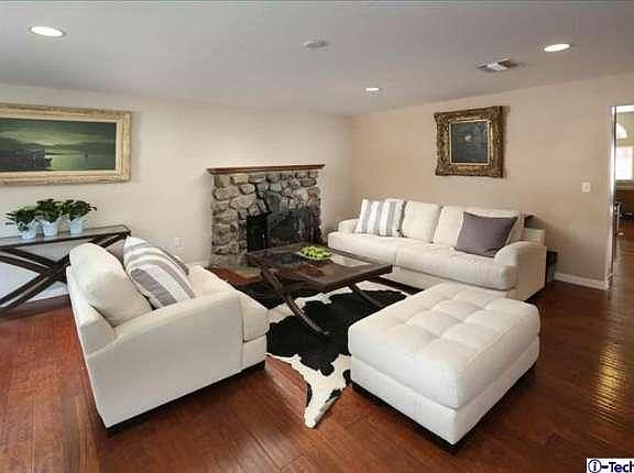 3rd image of 2517 Olive Ave