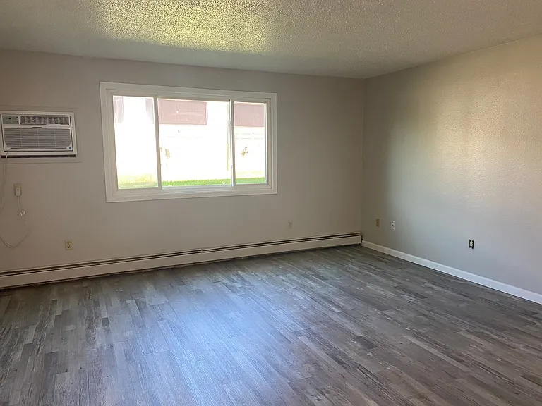 BP - 1213 8 Plex — Photo 4