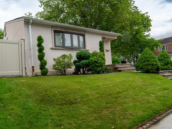 2104 157th Street, Whitestone, NY 11357