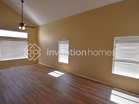 4th image of 2659 S Augustine