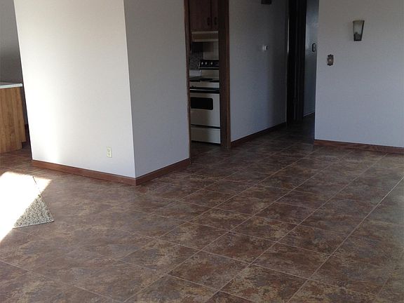 Living/Dining Room 2