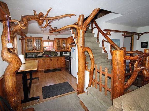 5th image of 218 W Big Bear Blvd