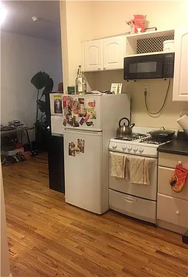 Rented by Buchbinder & Warren | media 4