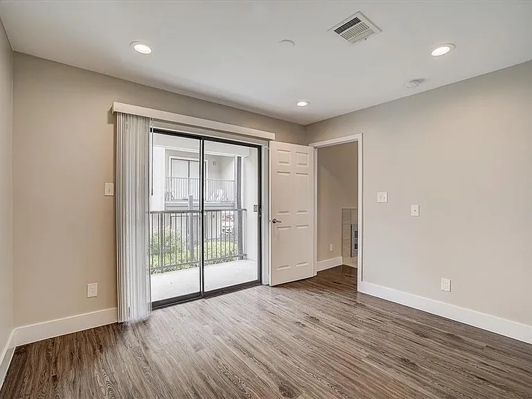 935 La Posada Dr #222 — Photo 11