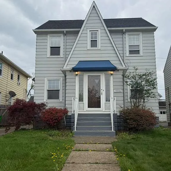 10006 Plymouth Ave — Photo 1