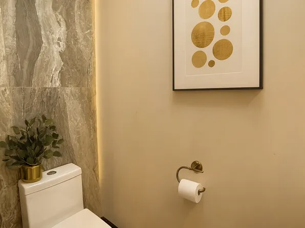 55 Lincoln Street image 5 of 10