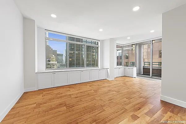1st image of 145 E 48th St APT 32D