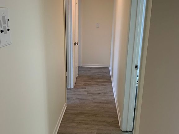 4th image of 727 S Maple Ave APT 300