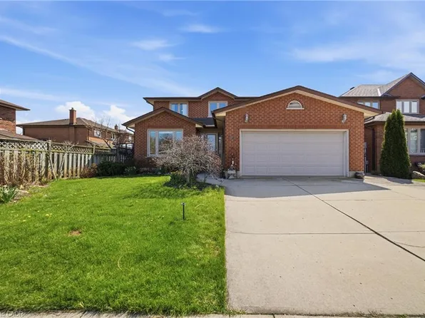 39 Valera Dr, Hamilton, ON L8E 4X7