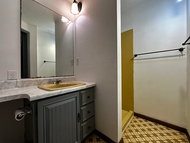 8232 Mercer St #1 — Photo 11