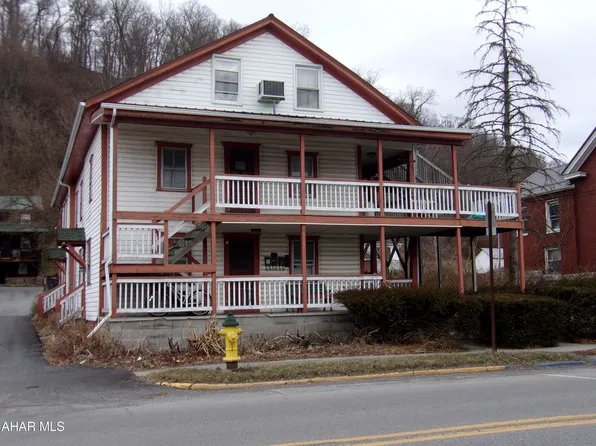 219 W Main St, Everett, PA 15537