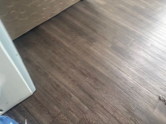 4th image of 429 W Knox Ave