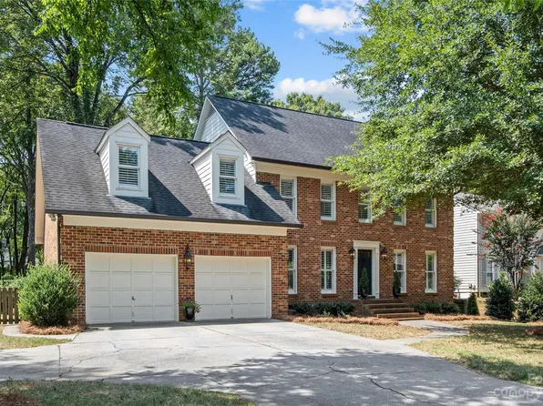 9526 Hanover South Trl, Charlotte, NC 28210