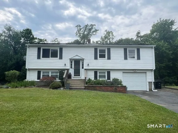 19 Lance Lane, Milford, CT 06460