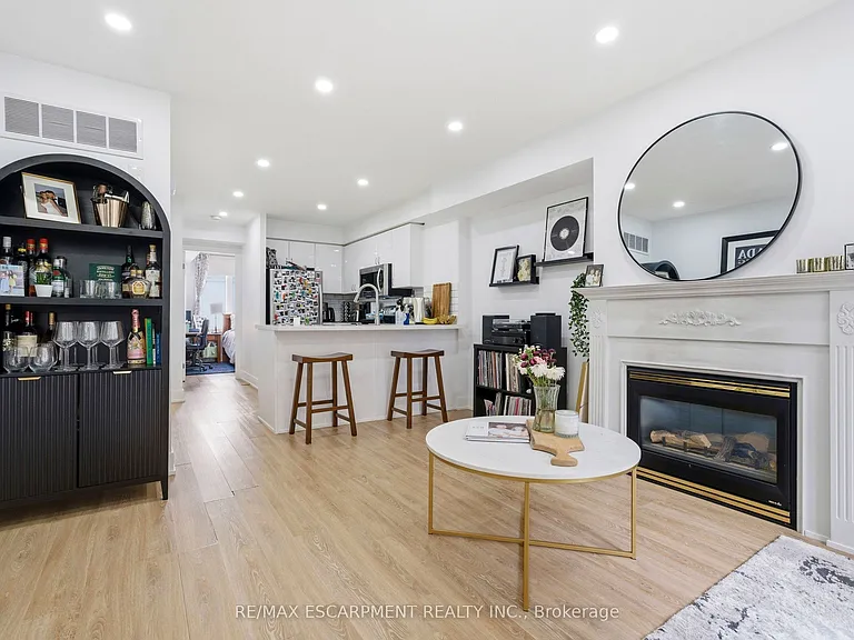 12 Sudbury St #1808 — Photo 7