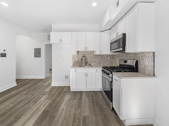 3rd image of 1119 Hampton Pl Floor 2