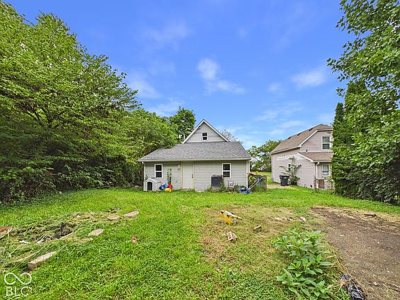 3rd image of 1523 W 20th St