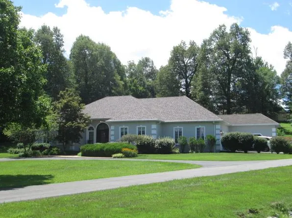 270 White Oak Ln, Madisonville, KY 42431