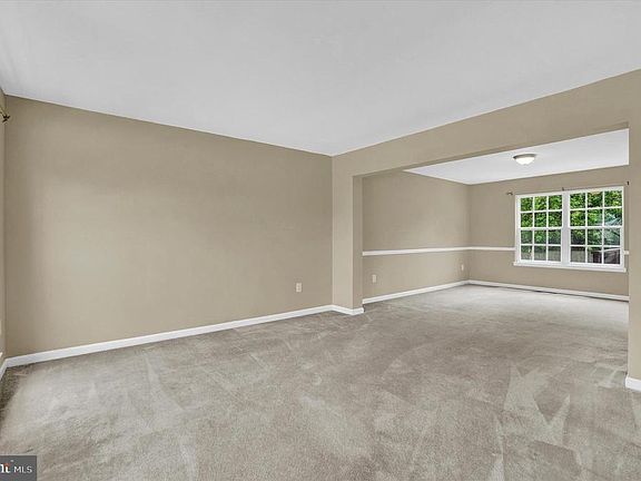 4th image of 65 Willow Wood Ct
