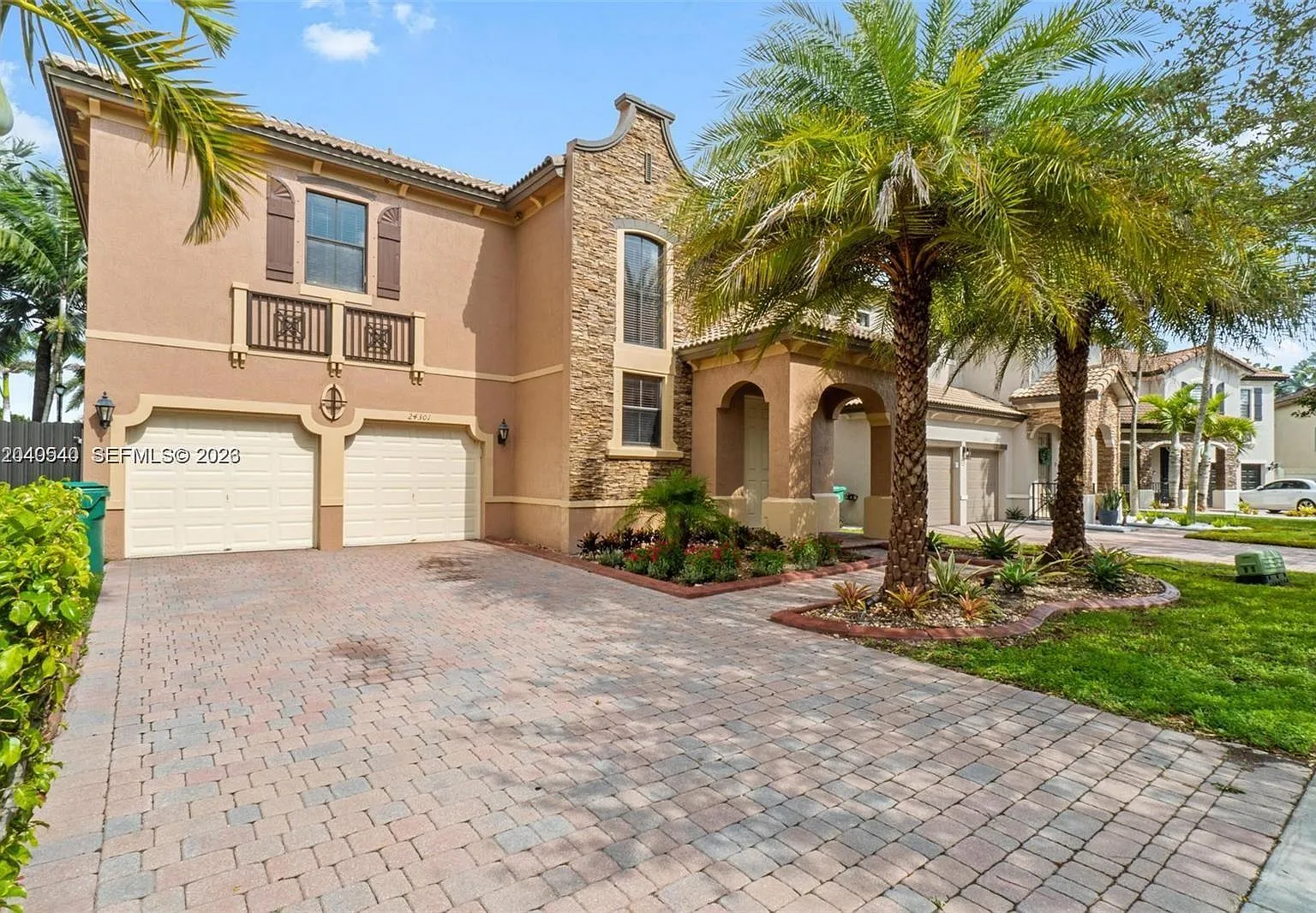 24301 SW 112 CT — Photo 1