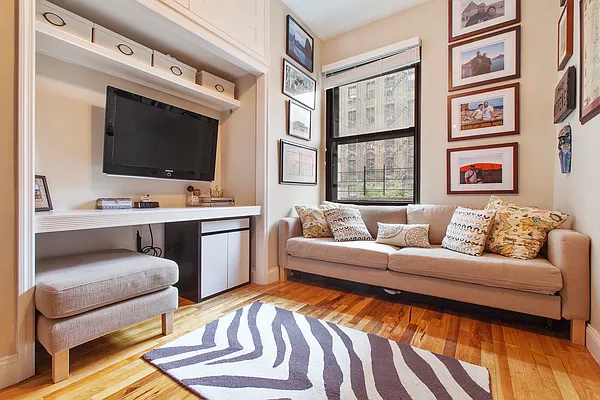 Rented by Douglas Elliman | media 17