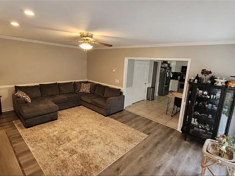 6116 Braidwood Ln NW — Photo 10