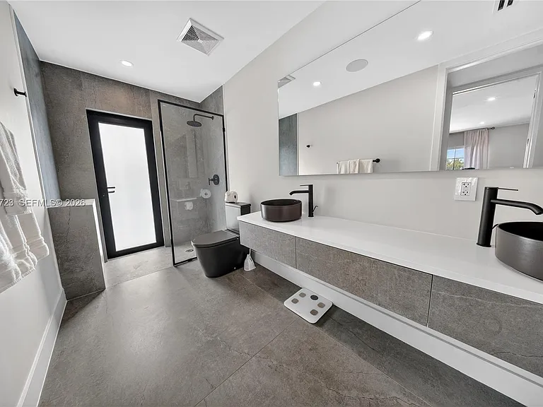 4312 NE 22nd Ave — Photo 13