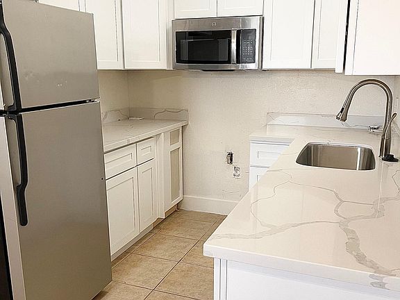 5th image of 209 Ivy St Unit C