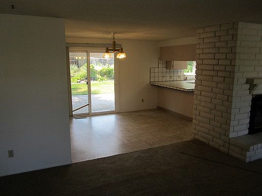 4th image of 1701 Koontz Ln