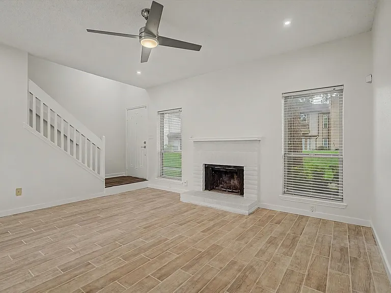 12500 Brookglade Cir #179 — Photo 2