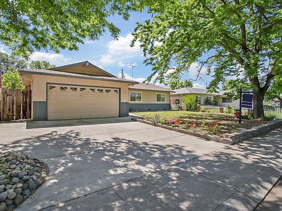 3rd image of 458 Murillo Dr