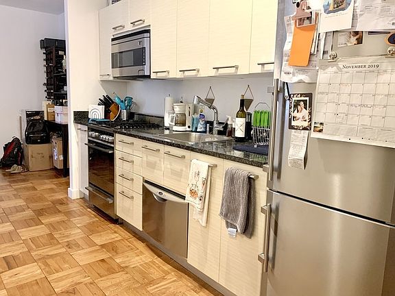 2nd image of 20 Exchange Pl APT 2608