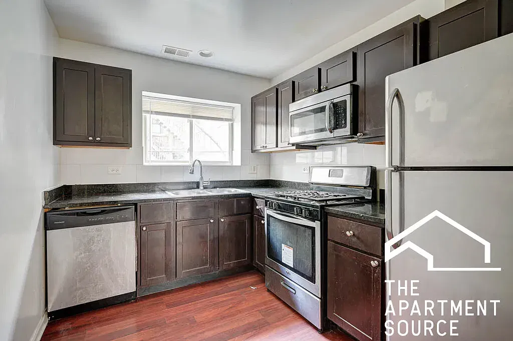 2 bed, 1000 sqft, $1,925 — Photo 1